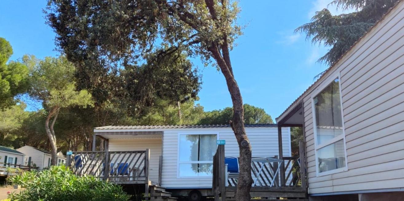 Domaine Residentiel De Plein Air Odalys La Pinede Agde Bagian luar foto