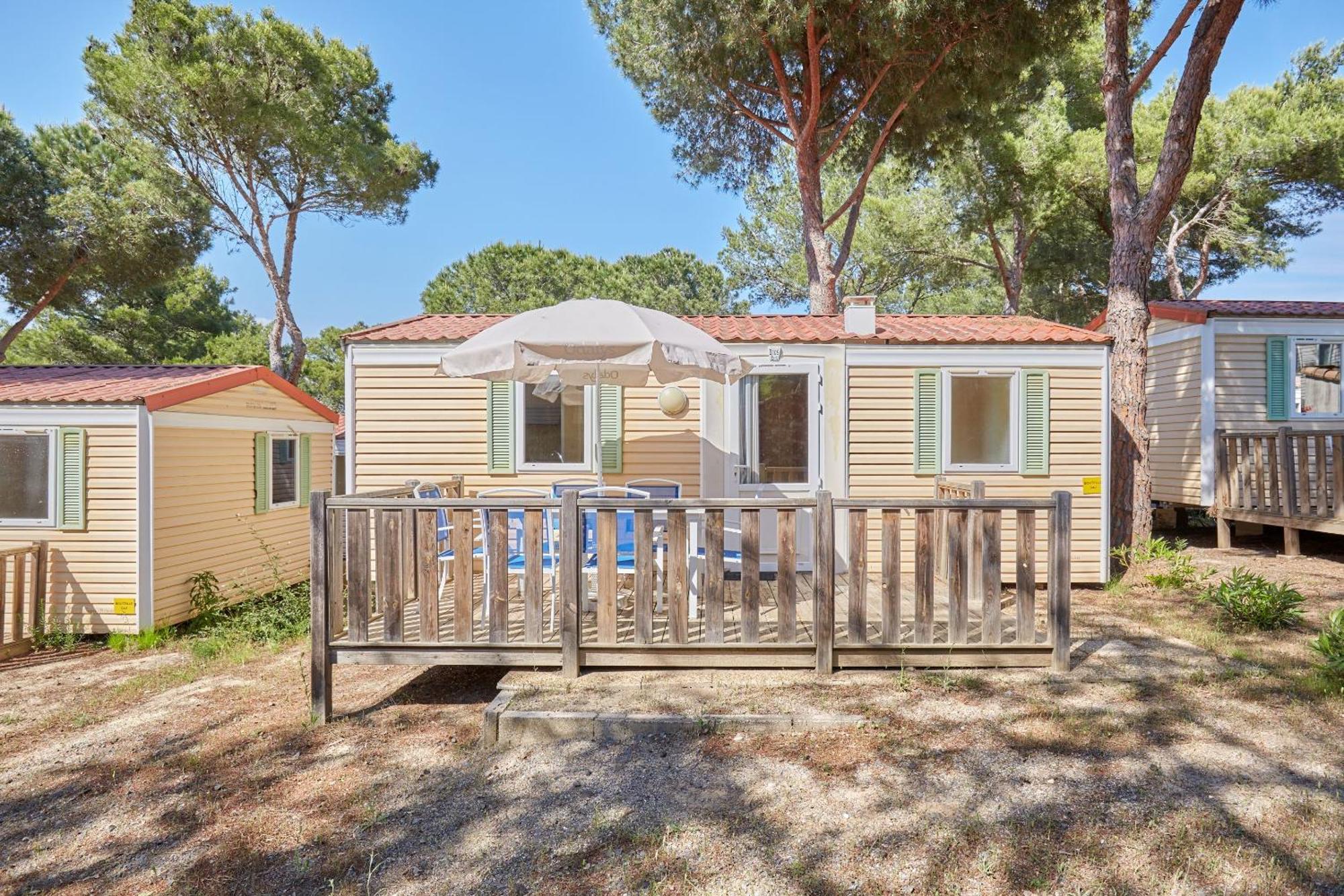 Domaine Residentiel De Plein Air Odalys La Pinede Agde Bagian luar foto