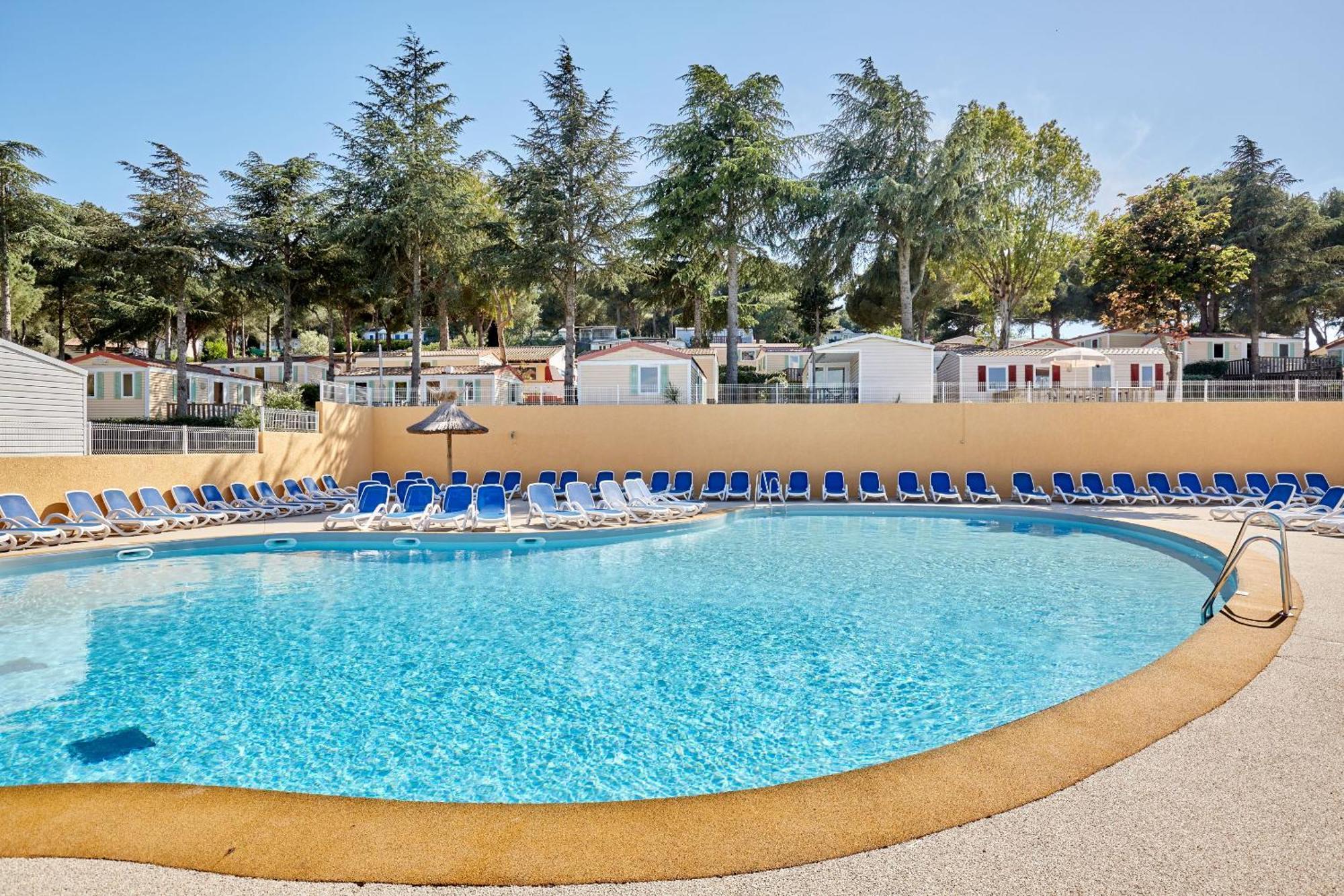Domaine Residentiel De Plein Air Odalys La Pinede Agde Bagian luar foto
